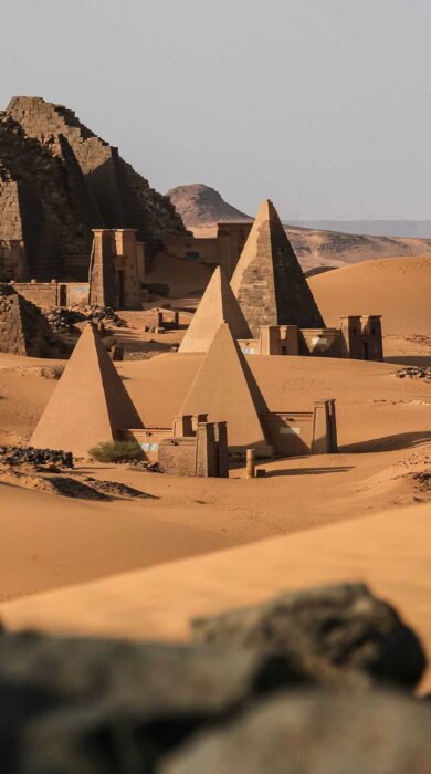 visit sudan pyramids