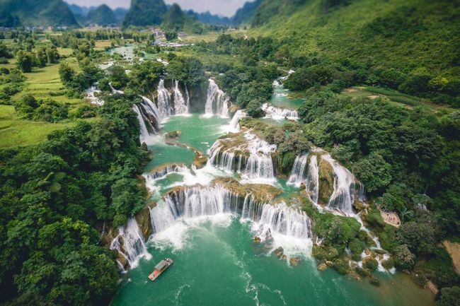 places to visit in vietnam for bachelors